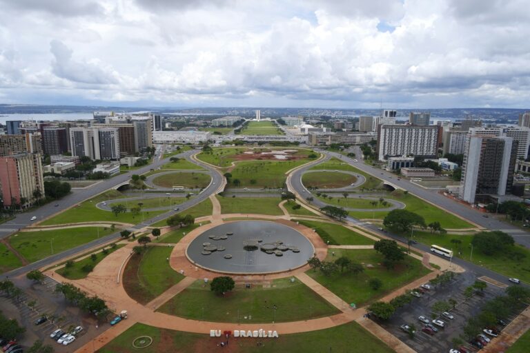 Saiba como é a carreira política no Brasil, suas atribuições e responsabilidades no setor público